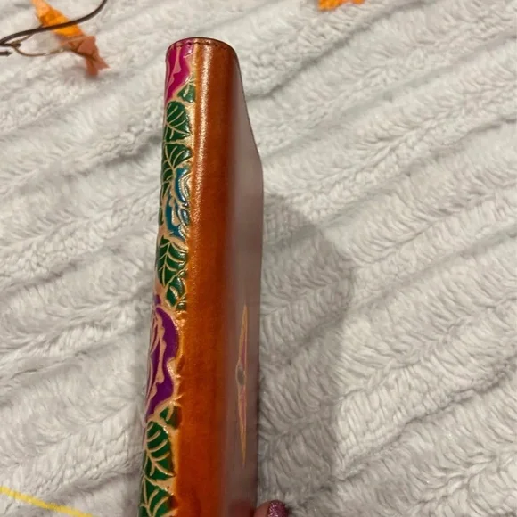 Beautiful butterfly wallet/ wristlet - Picture 4 of 5